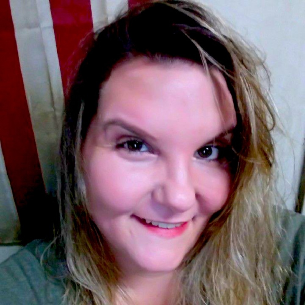 Meet your Posher, Carie